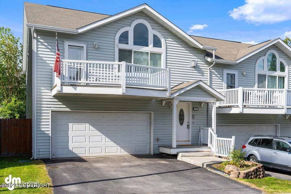Front Exterior_ELI03064