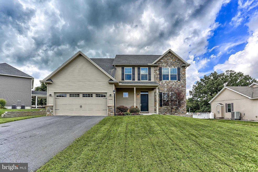 9390 Lindale Ave, Greencastle, PA 17225 - photo 1