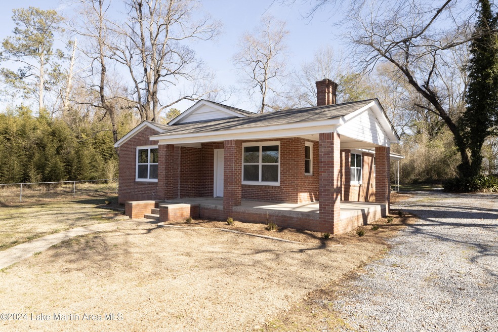 126 Adams St, Tallassee, AL 36078 MLS 24112