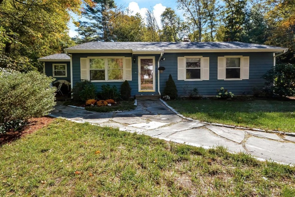 7 Capricorn Cir, East Falmouth, MA 02536 - photo 1