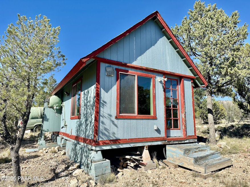 30425 W Conejo Rd, Seligman, AZ 86337 - photo 1