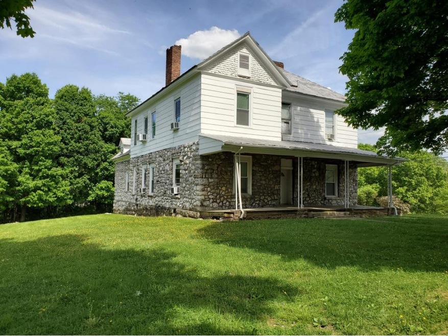 729 E Maple St, Johnson City, TN 37601 - photo 1