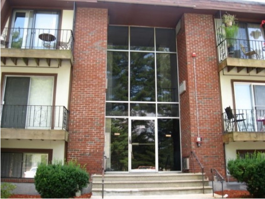 93G Capitol Hill Dr unit 93, Londonderry, NH 03053 - photo 1