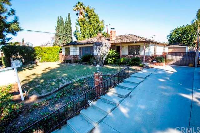 Great North Whittier Location - 3 Bedrooms, 2 Baths, Den  - Plus Swimming Pool