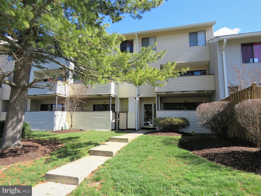 8718 Village Square Dr, Alexandria, VA 22309 - photo 1