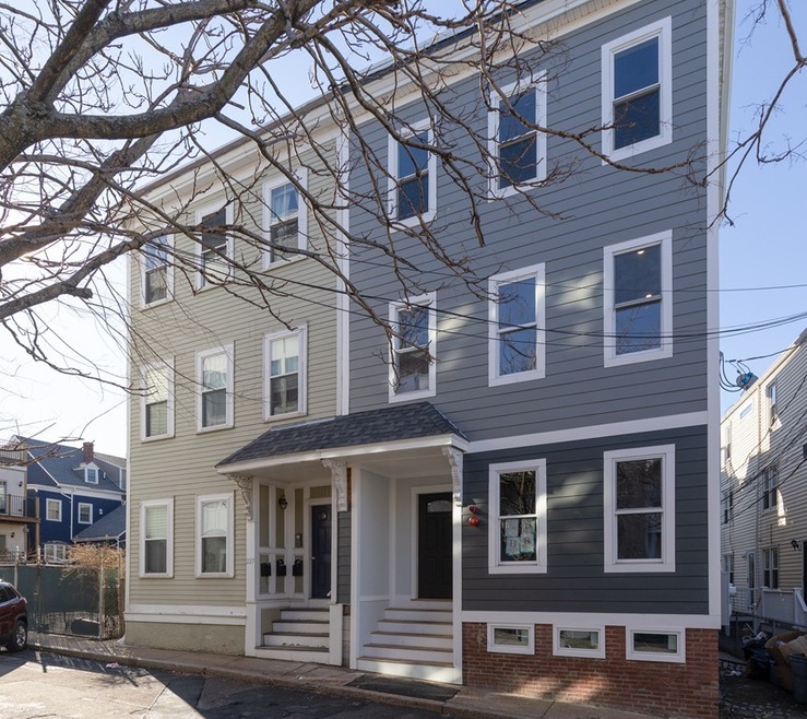 225 Bowen St unit 2, Boston, MA 02127 - photo 1