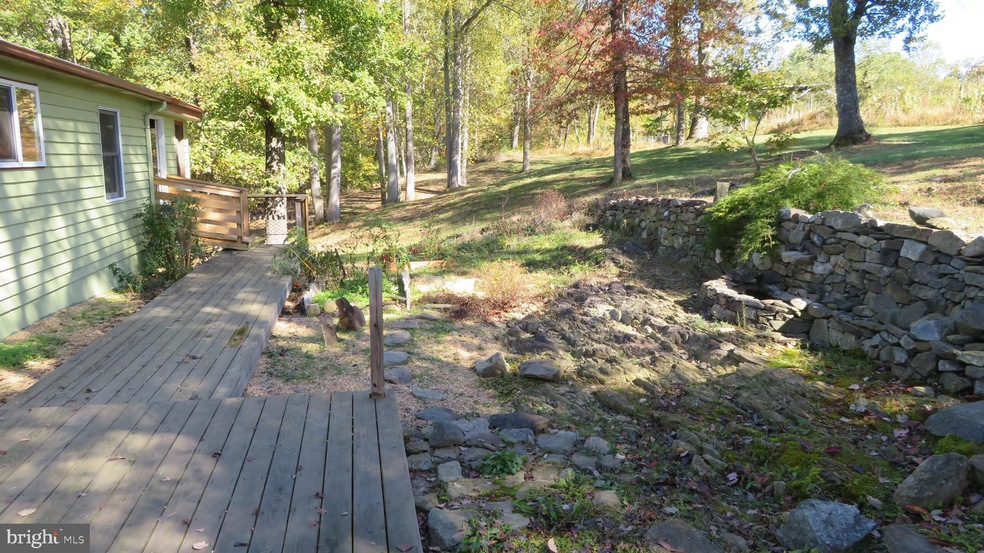 55 W View Ln, Castleton, VA 22716 - photo 1