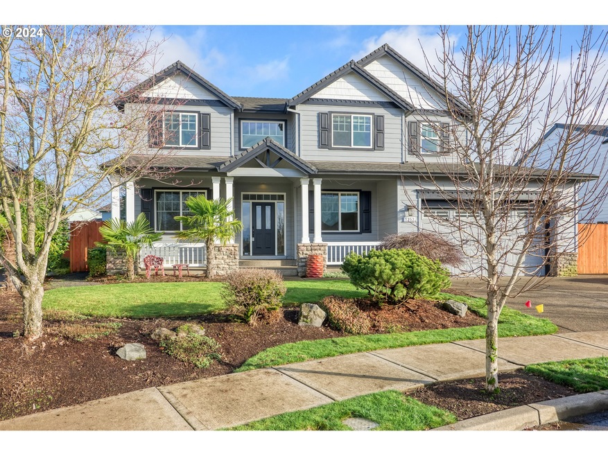 1352 S Maple St, Canby, OR 97013 - photo 1