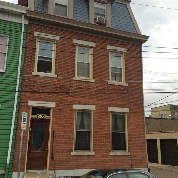 FRONT OF HOUSE