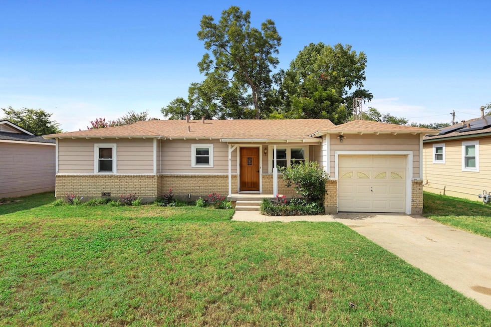 777 Cullum Ave, Hurst, TX 76053 - photo 1