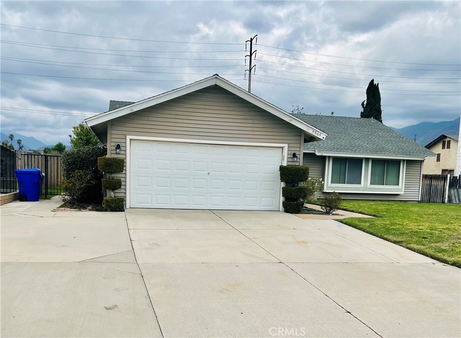 5564 Aster St, San Bernardino, CA 92407 - photo 1