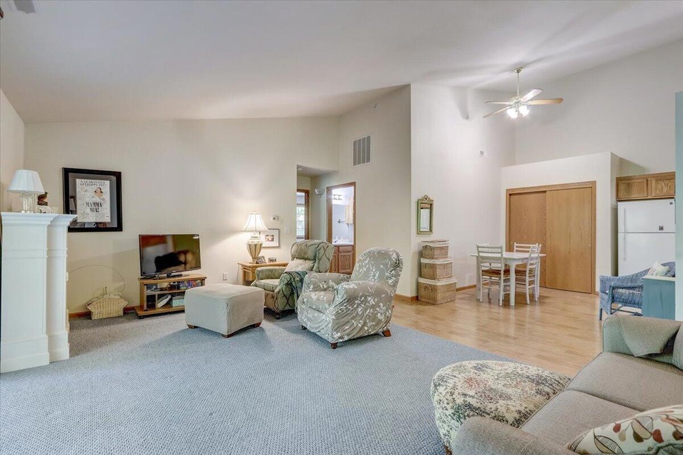 01-W Loomis Rd-001