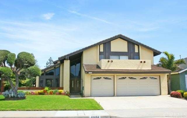 Over 2900 SF & 3 Car Garage