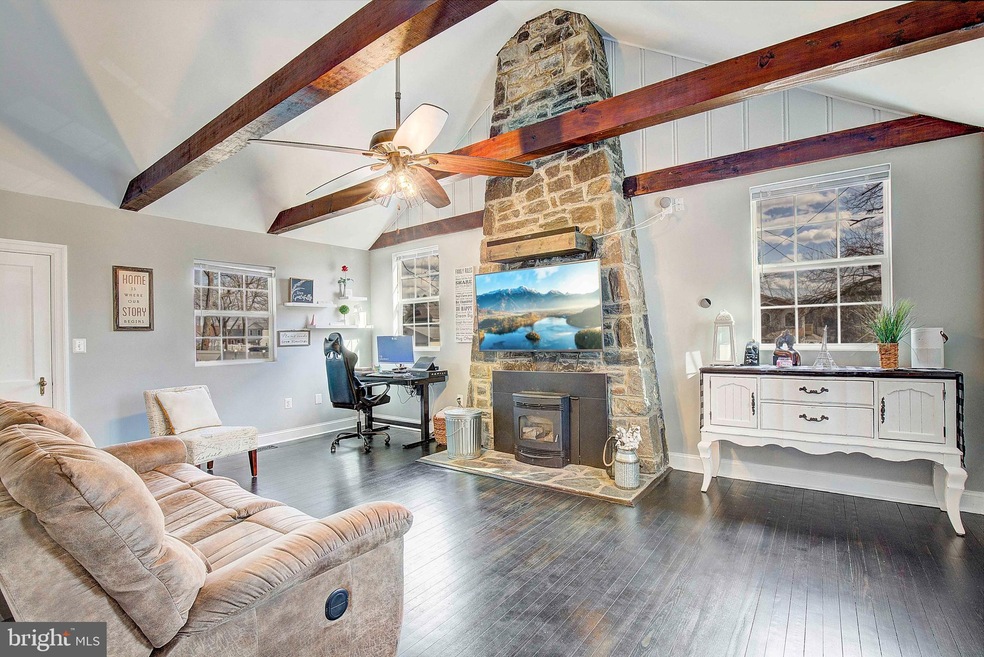 1251 Hillside Rd, Pasadena, MD 21122 - photo 1