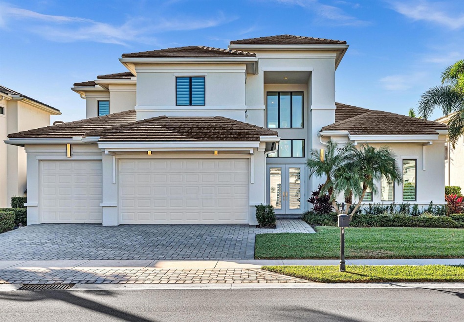 Sold $2,175,000 • Co-Listing Agent