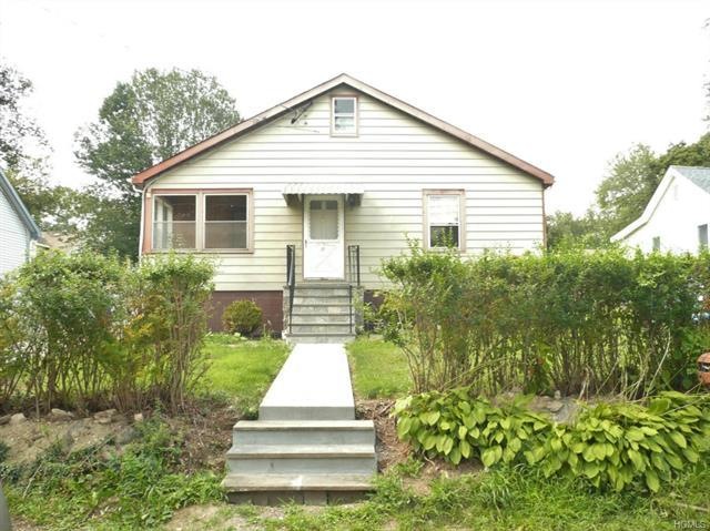 27 Argyle St, Lake Peekskill, NY 10537 - photo 1