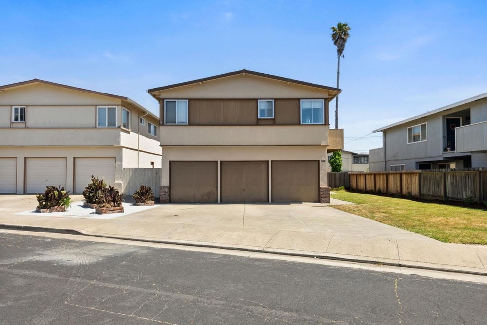 Sold $1,650,000 • Co-Listing Agent