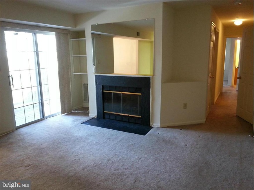 9811 Lake Pointe Ct unit 204, Upper Marlboro, MD 20774 - photo 1