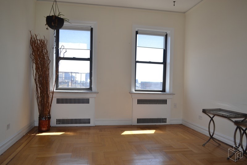 802 W 190th St unit 6E, New York, NY 10040 - photo 1