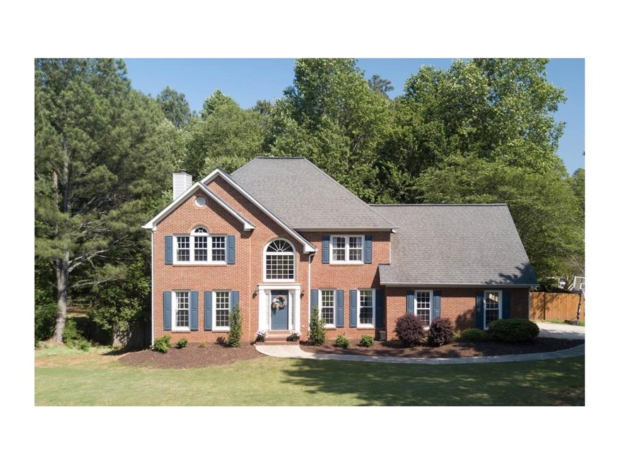 Beautiful traditional house with newer roof and pa