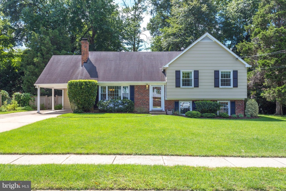 1501 Cool Spring Dr, Alexandria, VA 22308 - photo 1