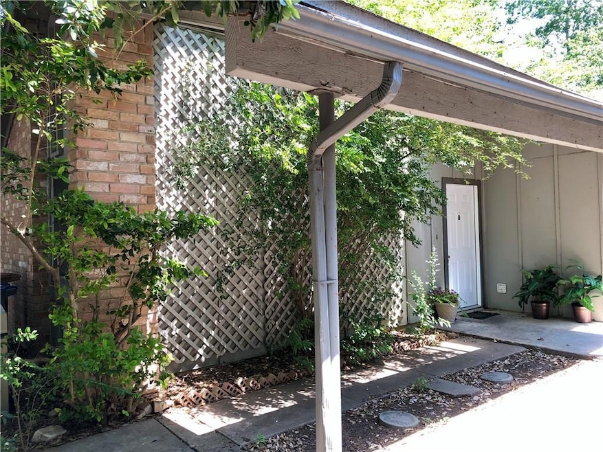 For Rent $1,400/month • Co-Listing Agent