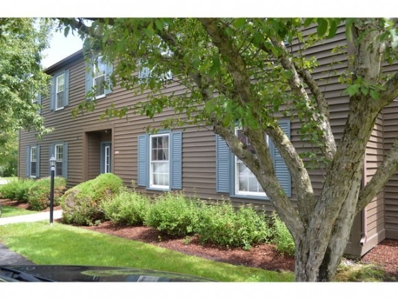 51 Twin Oaks Terrace, South Burlington, VT 05403 - photo 1