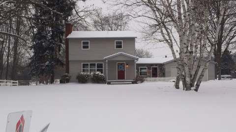 8133 Davison Rd, Davison, MI 48423 - photo 1