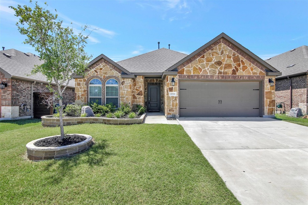 10900 Aledo Ln, Aubrey, TX 76227 - photo 1