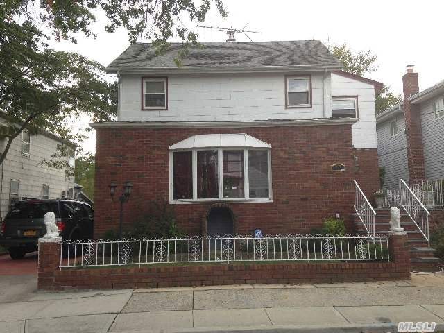 0 Leach St unit 2 ONE2715206, Lynbrook, NY 11563 - photo 1
