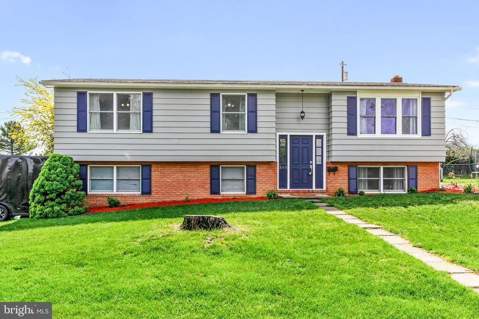 308 Reservoir Ave, Waynesboro, PA 17268 - photo 1