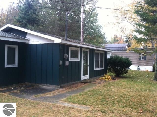 5795 E Vera Ln, Au Gres, MI 48703 - photo 1