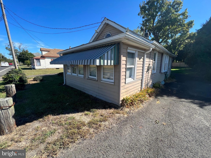 13 Vincentown Pemberton Rd, Pemberton, NJ 08068 - photo 1