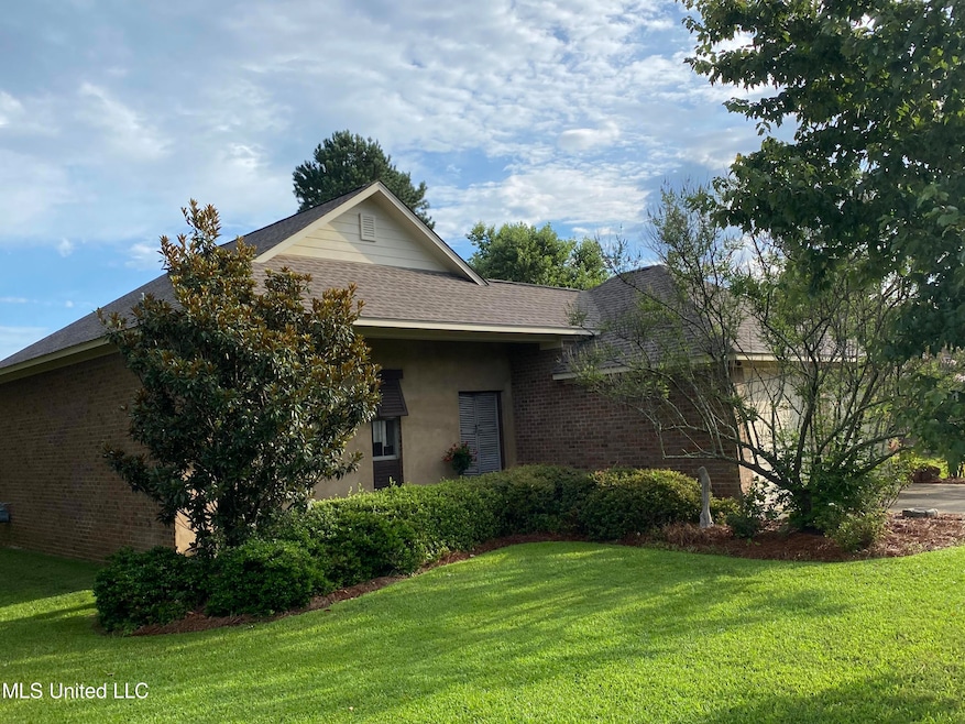 100 Hampton Ridge, Madison, MS 39110 - photo 1