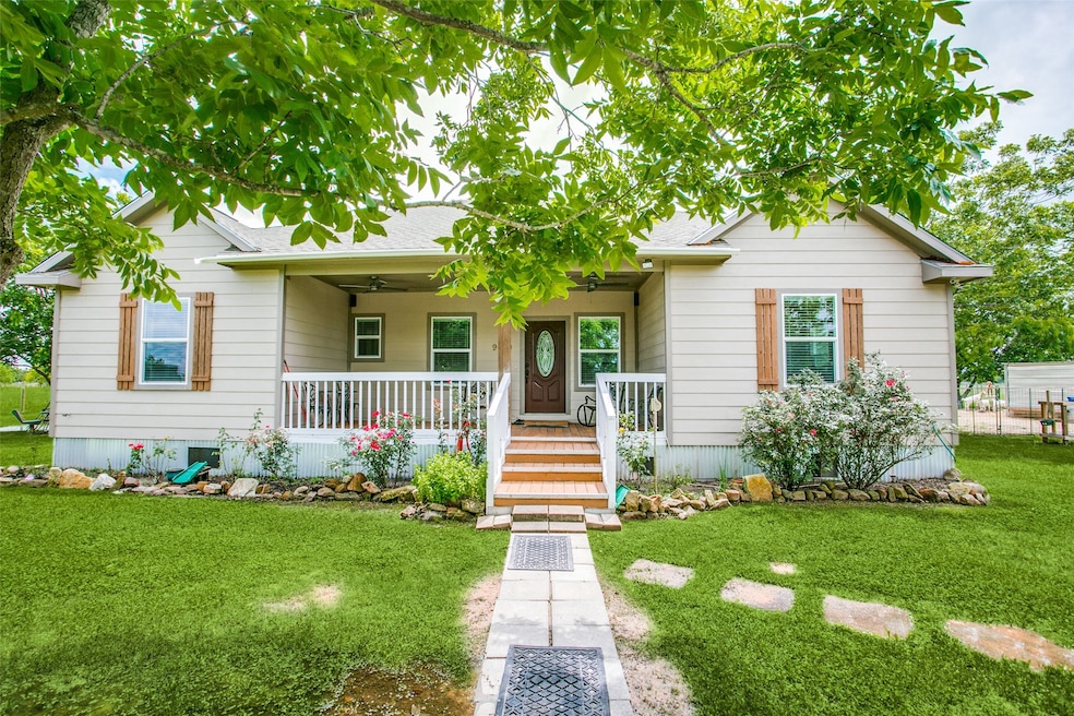 9510 Oberrender Rd, Needville, TX 77461 - photo 1