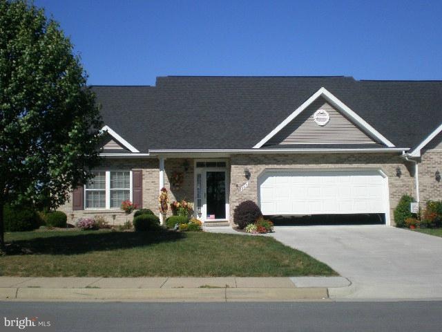 202 Lynn Dr, Stephens City, VA 22655 - photo 1