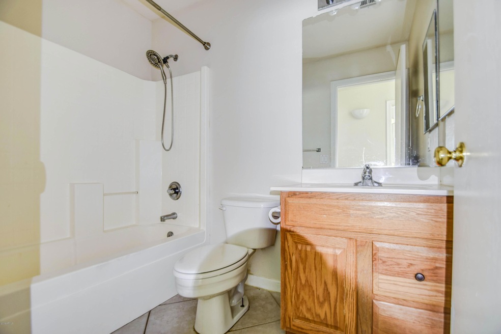 Bathroom 2-1