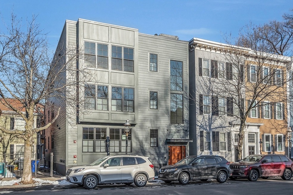 109 Rutherford Ave unit 2, Boston, MA 02129 - photo 1