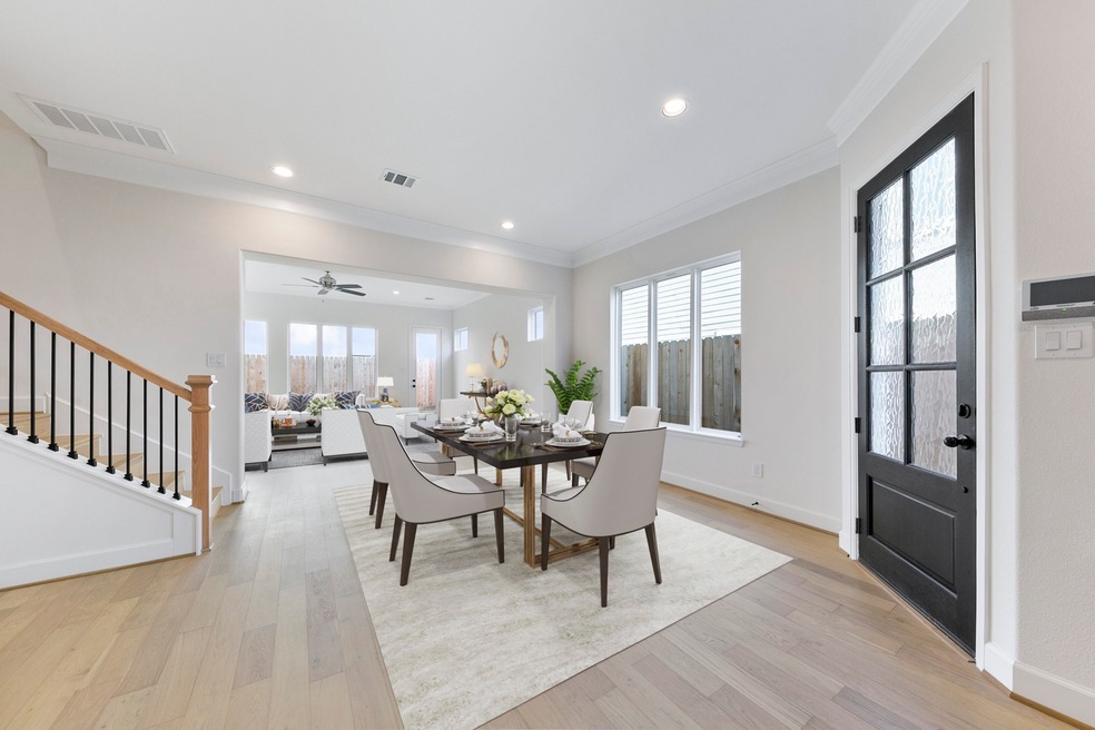 946 Judiway St, Houston, TX 77018 - photo 1