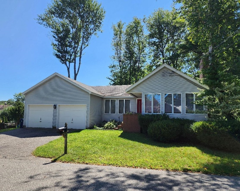 10 Elliott St, Hampton, NH 03842 - photo 1