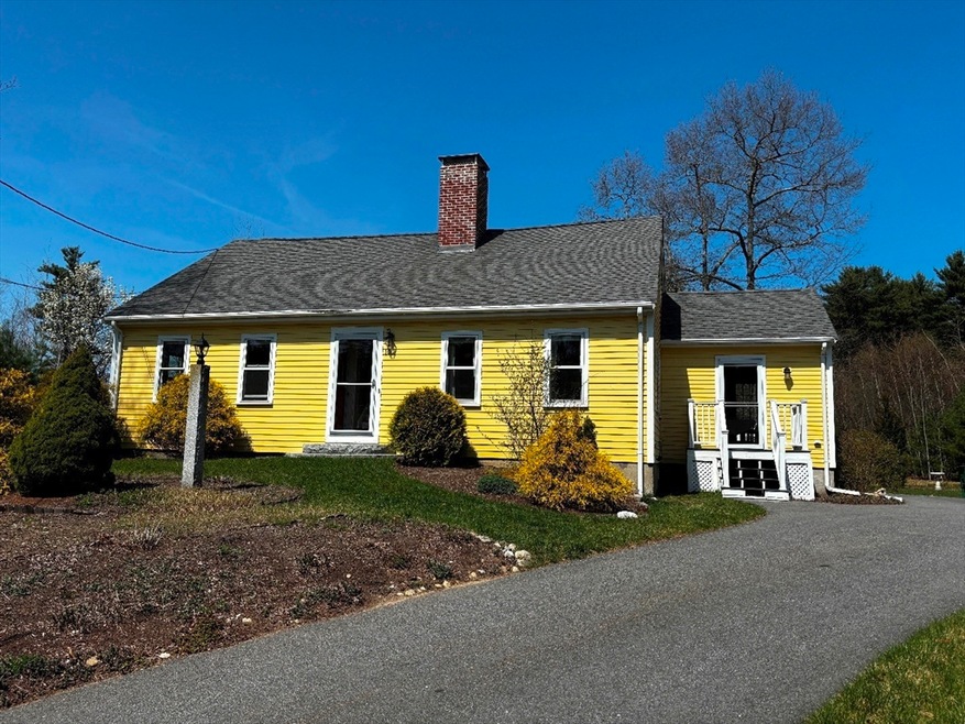 10 Plain St, Pembroke, MA 02359 - photo 1