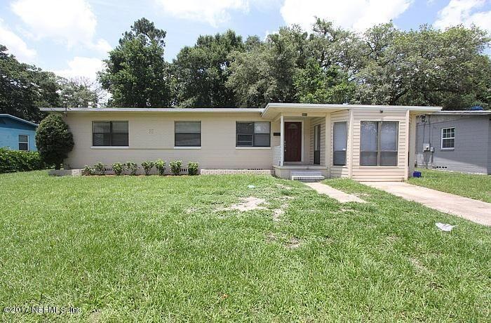 5811 Cherry Laurel Dr, Jacksonville, FL 32210 - photo 1