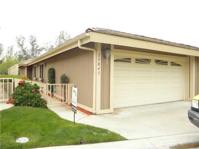 29845 Circle r Creek Ln, Escondido, CA 92026 - photo 1