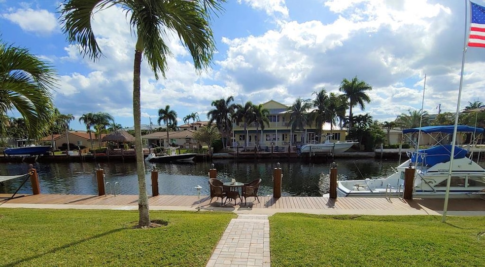 Private 33  Deeded Dock included