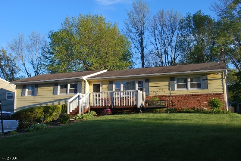 18 Commodore Dr, Lake Hopatcong, NJ 07849 - photo 1