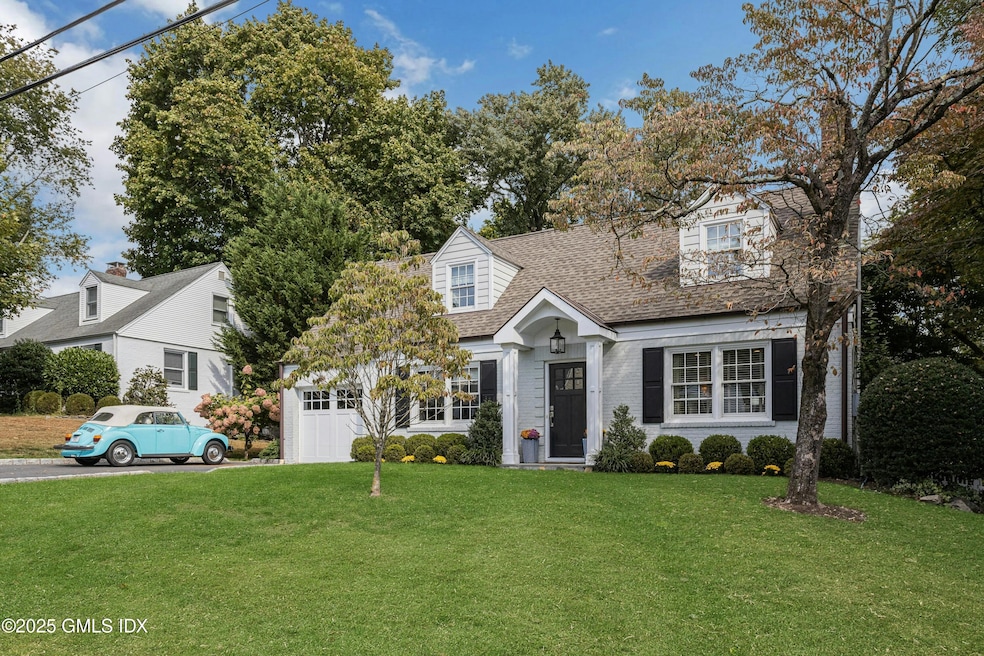 27 Marshall St, Old Greenwich, CT 06870 - photo 1