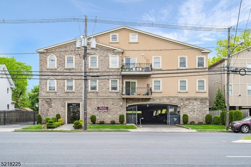 736-742 Westfield Ave unit 11, Elizabeth, NJ 07208 - photo 1
