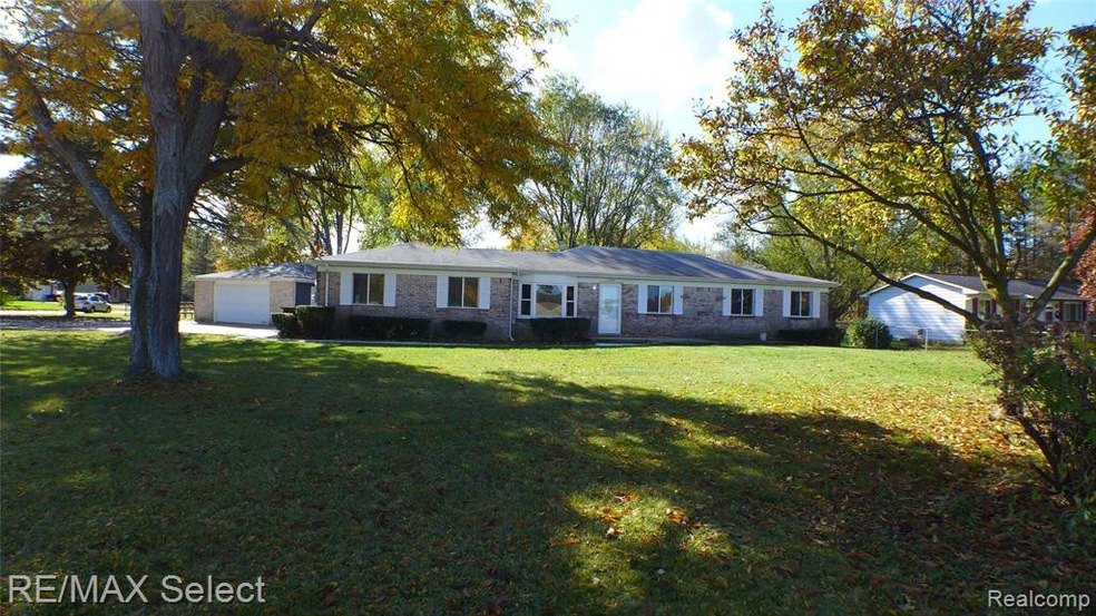 7159 W Mount Morris Rd, Flushing, MI 48433 - photo 1