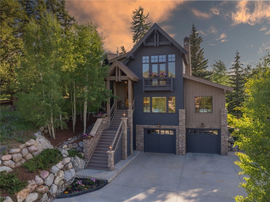 Front of home faces east for Continental Divide vi