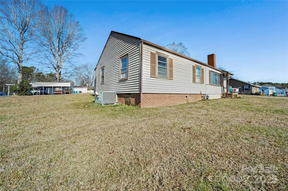 208 Ellis St, Albemarle, NC 28001 - photo 1